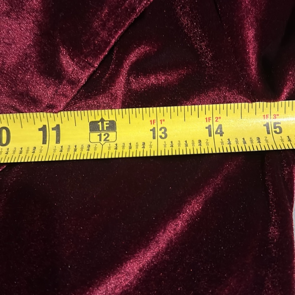 NWT I.N. Girl
Big Girls 7-16 Velvet Blazer  Burgundy - Picture 7 of 9